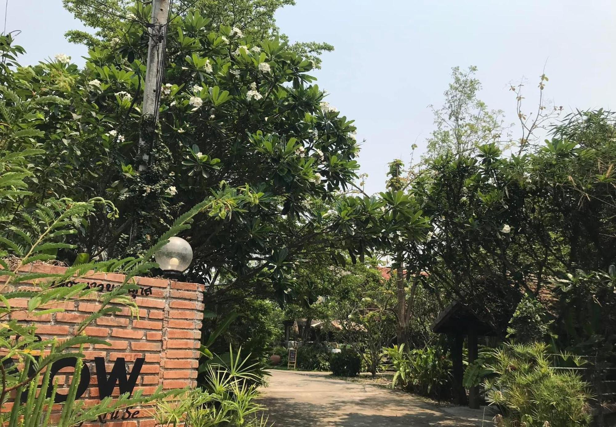 The Now By Kru Se Guest House Ban Muang Pha Екстериор снимка